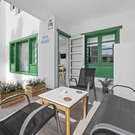 Zen And Pool * Costa Teguise