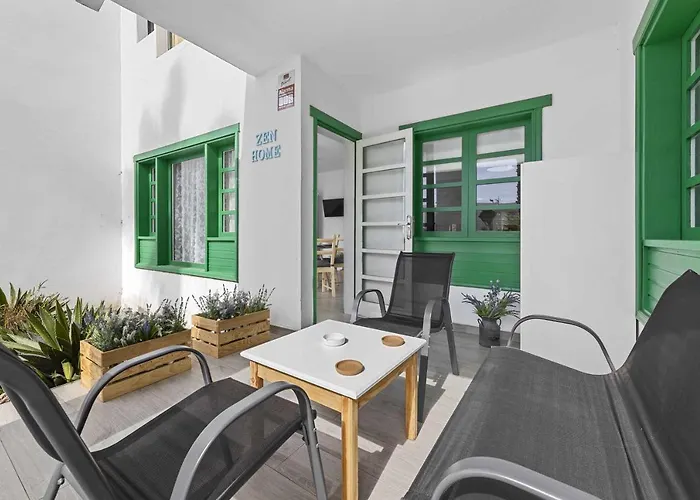 Zen And Pool * Costa Teguise