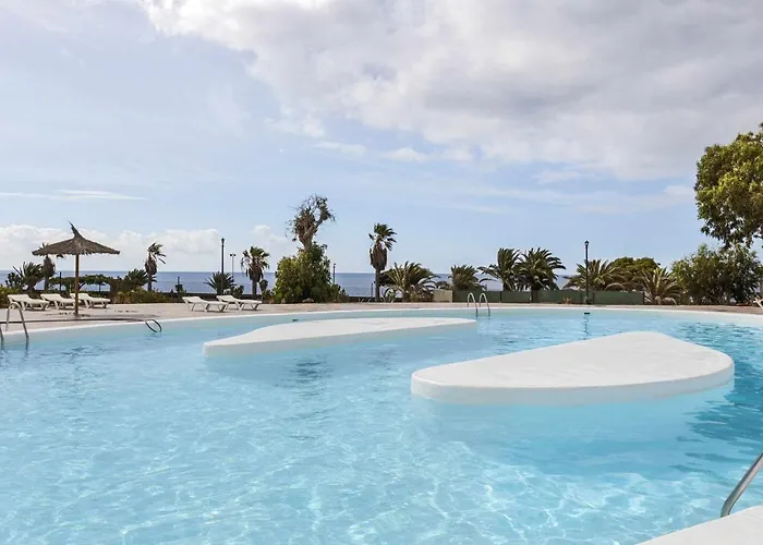 Zen And Pool * Costa Teguise